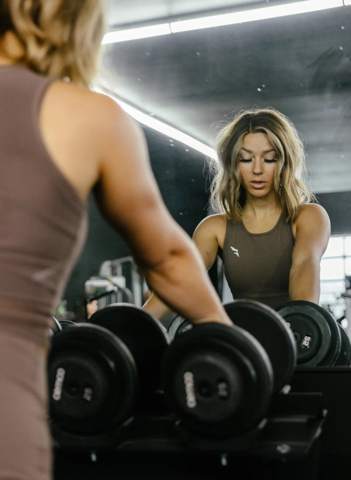 ASCEND MESH CROP TANK - EARTH