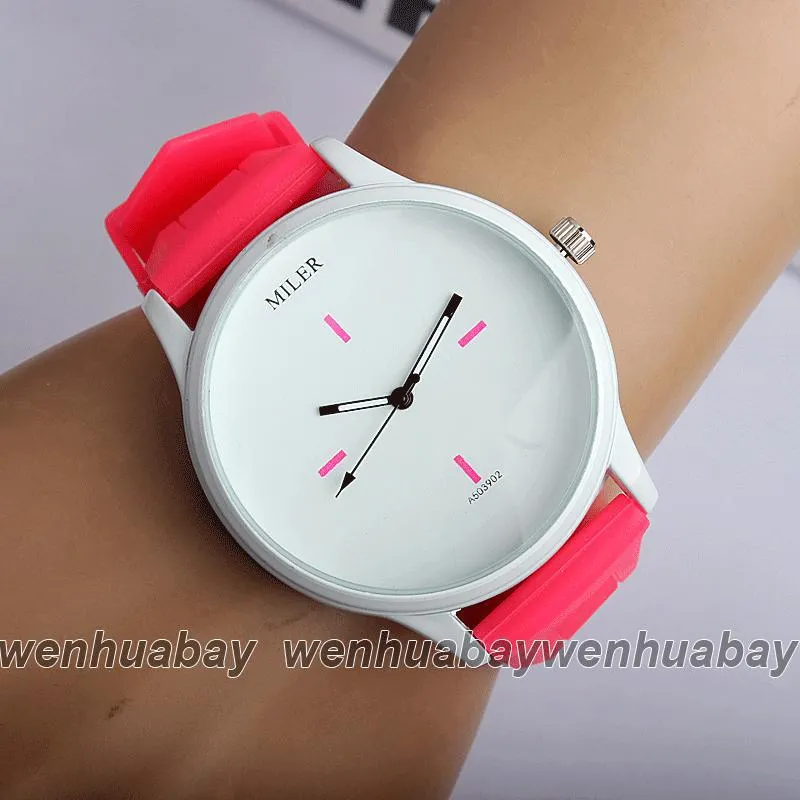 Black White Silicone Quartz Watches Women Sports