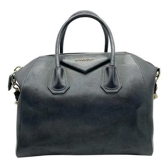 Givenchy Sugar Goatskin Medium Antigona Black Leather Shoulder Bag