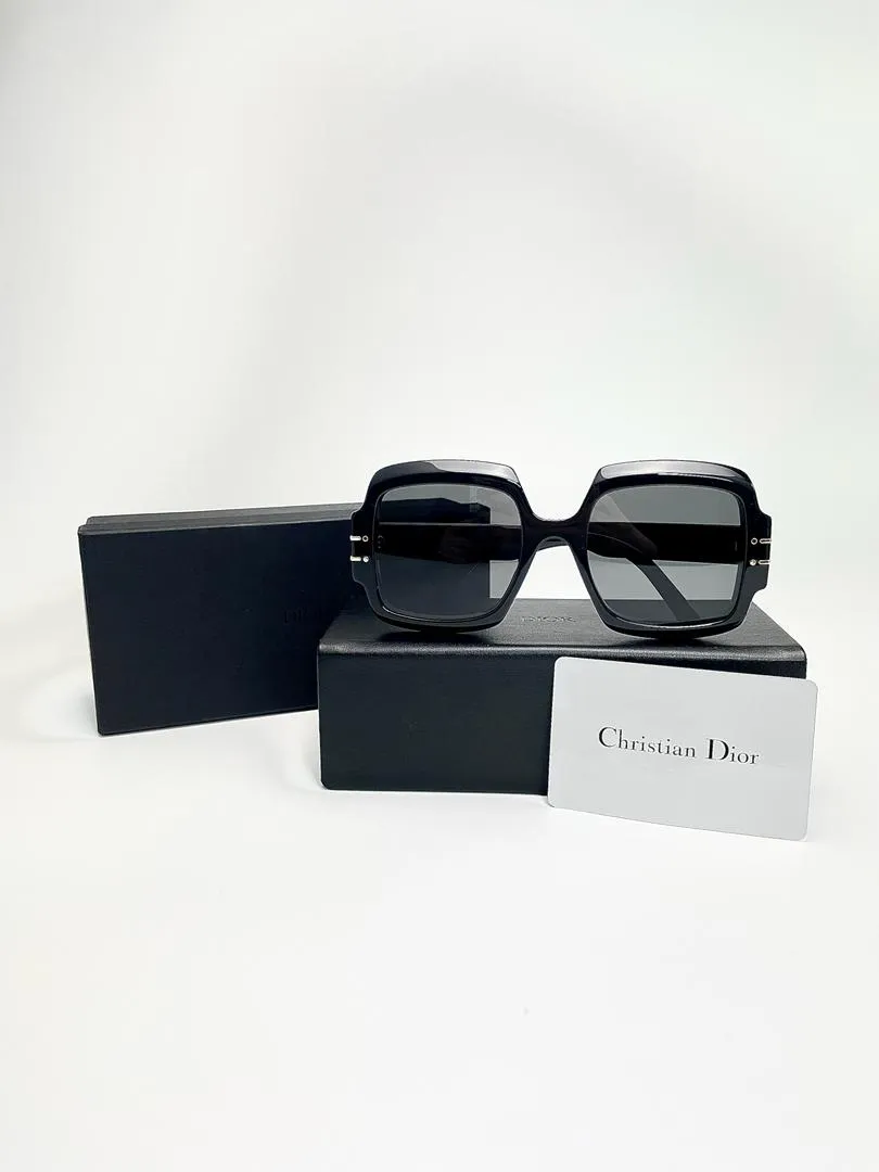 Signature S1U Black Square Oversized Sunglasses 10A0 *355 22 140